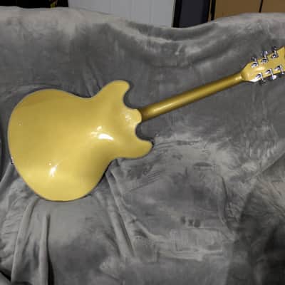 Schecter Corsair 2020 - Present - Gold Top w. TKL Hardshell Case image 5