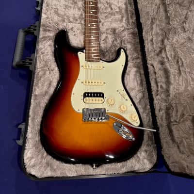 Fender American Ultra Stratocaster HSS with Rosewood Fretboard 2019 - Ultraburst image 4