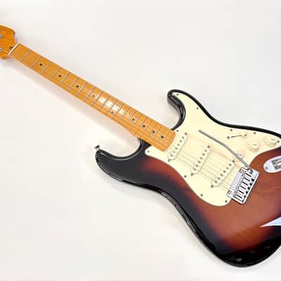 Fender Stratocaster American Deluxe V Neck 2011 Sunburst image 8