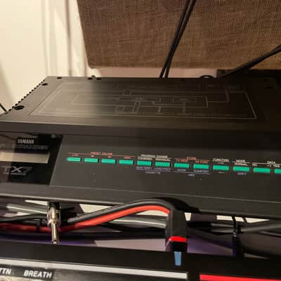 Classic Yamaha TX7  desktop / tabletop FM synth synthesizer
