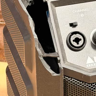 Alto Professional Uber LT – 50W Portable Rechargeable PA Speaker image 4