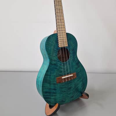 Genta Ukulele Tenor - All solid Mango wood - Nusantara series - Bali 2019 - Satin green - w truss rod image 5
