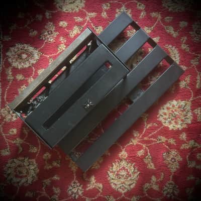 Waggi W20 Two-Tier Hinged Pedalboard (w/ soft case ) image 1