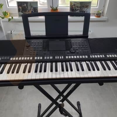 Yamaha PSR-S750 image 2