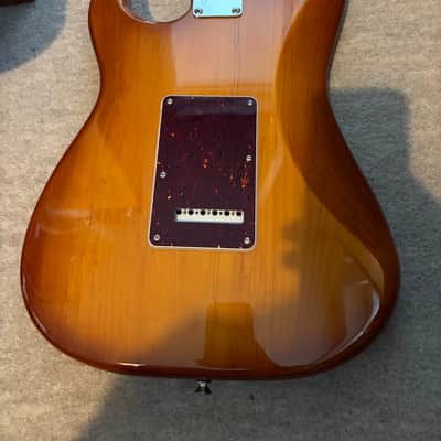 Fender American Performer Stratocaster with Rosewood Fretboard 2018 - Present - Honeyburst image 7