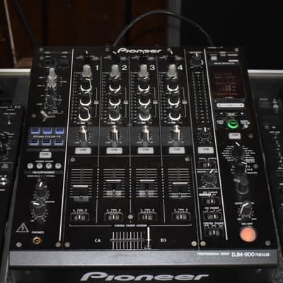Pioneer CDJ-2000 Nexus (x2) with DJM 900 Nexus 4-Channel Mixer 2010s - Black image 4
