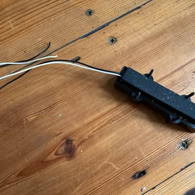 Squier By Fender Standard Series 5 String Bass Neck Pickup Indonesia 2000 image 4