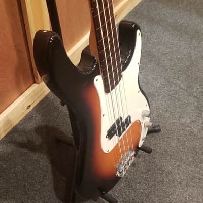 Peavey Milestone II Fretless Electric Bass image 6