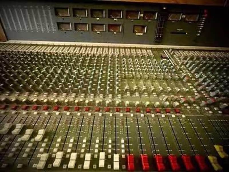Soundcraft B800