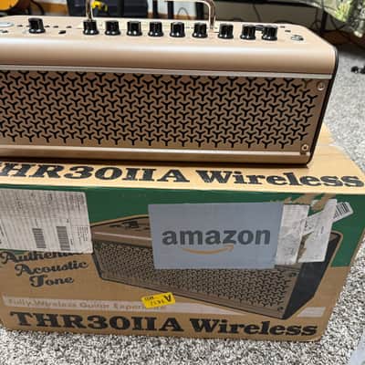 Yamaha THR30IIA 30-Watt 2x3.5" Wireless Stereo *WITH EXTRAS!* Digital Modeling Acoustic Guitar Combo 2025