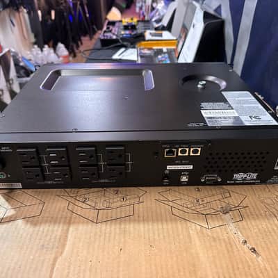 Tripplite 1500VA Smart UPS Back Up, Sine Wave, 1350W Line-Interactive, 2U Rackmount Bild 9