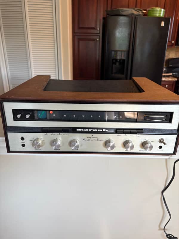 Marantz Model 18 stereo receiver with original wood case 1960’s image 1