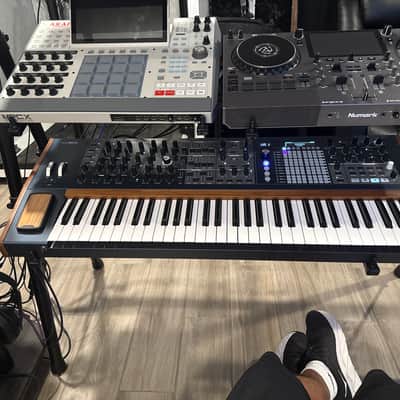 Arturia PolyBrute 61-Key Synthesizer