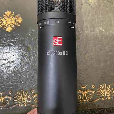 sE Electronics sE2200a II C Large Diaphragm Cardioid Condenser Microphone 2012 - 2017 - Black image 2