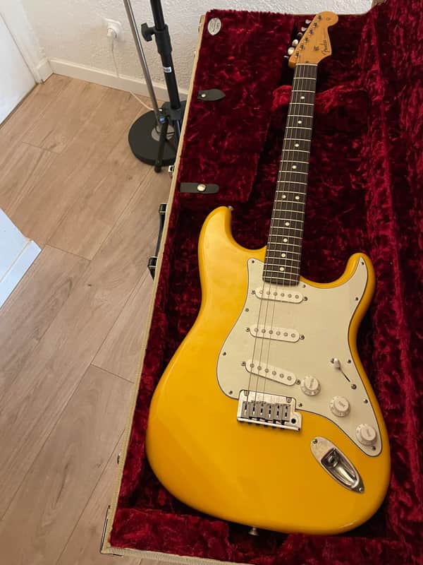 Fender Japan Stratocaster ST-700 SPL Rebel Yellow 1986 Rebel Yellow image 1
