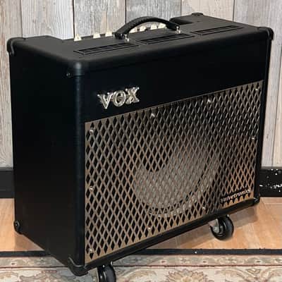 Vox VT50 Valvetronix Guitar Combo Amplifier (50 Watts, 1x12") image 2