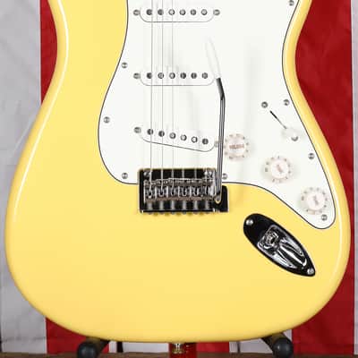 Fender Player Stratocaster with Maple Fretboard - Buttercream image 2