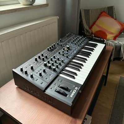 Sequential Pro 3 37-Key 3-Voice Monophonic / Paraphonic Synthesizer 2020 - Present - Black image 3