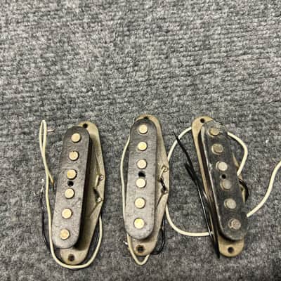 1976 Fender Stratocaster Pickups - Grey bottom image 7