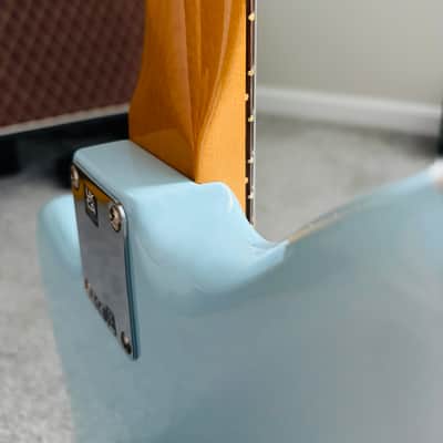 Mint with Upgrades Fender Vintera II '50s Jazzmaster with Rosewood Fretboard - Sonic Blue image 9
