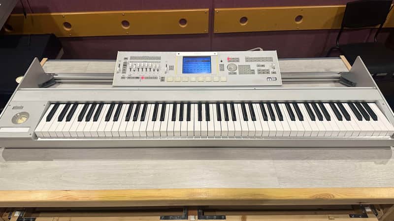Korg M3 88 2010s - Gray image 1
