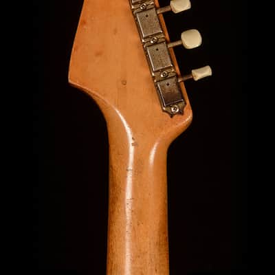 Fender Duo-Sonic with Rosewood Fretboard 1962 - Sunburst image 7