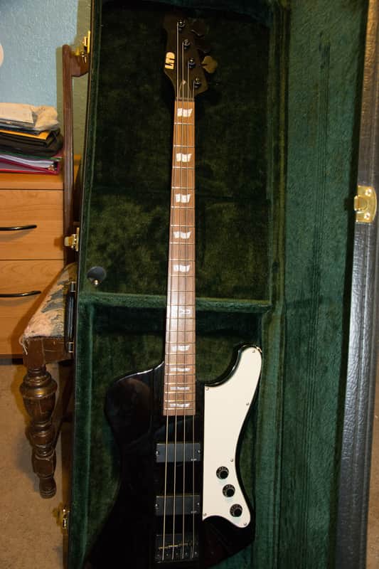ESP LTD Phoenix 204   Black w/case image 1