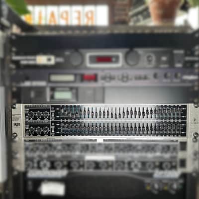 Behrigner Ultragraph Pro FBQ3102 31-Band Stereo Graphic EQ