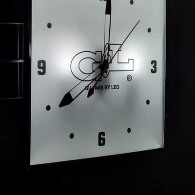 G & L Guitars Dealer Style Light-Up Clock Killer Cool Man Cave/Garage Item image 2