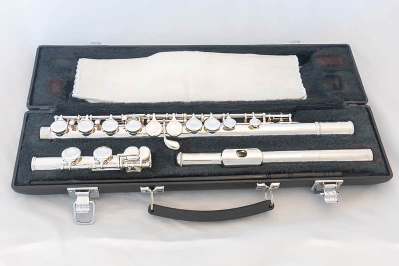 Yamaha YFL-321 Intermediate Flute *Made in Japan *Silver Headjoint *Overhauled New Pads image 1