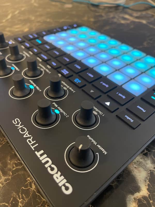 Novation Circuit Tracks Groovebox 2021 - Present - Black image 1