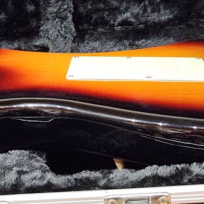 Fender MIM Vintera '60s Stratocaster with Pau Ferro Fretboard w/ HSC 2020 - 3-Tone Sunburst image 14