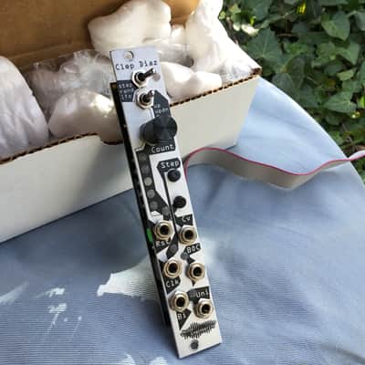 2hp Pluck black | Reverb