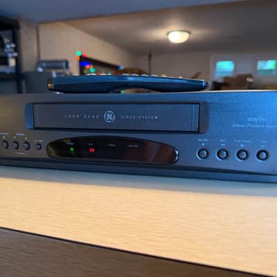 GE VG4062 Four-Head VCR Player Tested Working WITH REMOTE Tested & Cleaned🔥✅ image 3