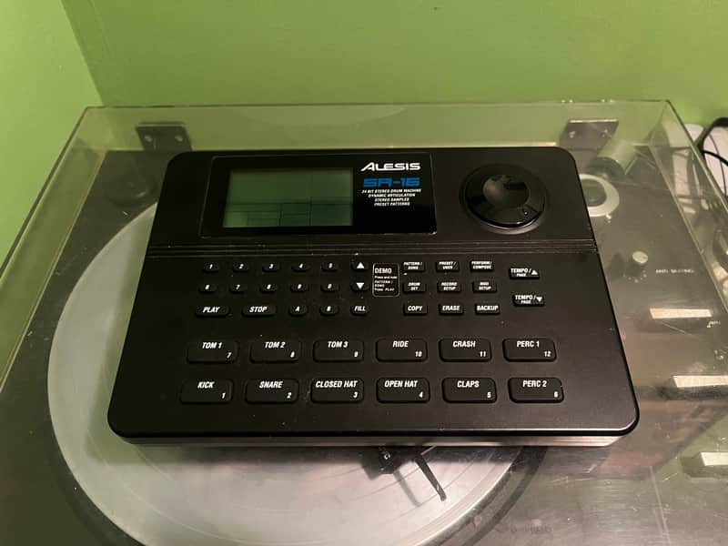 Alesis SR-16 24-BIt Drum Machine 2010s - Black image 1