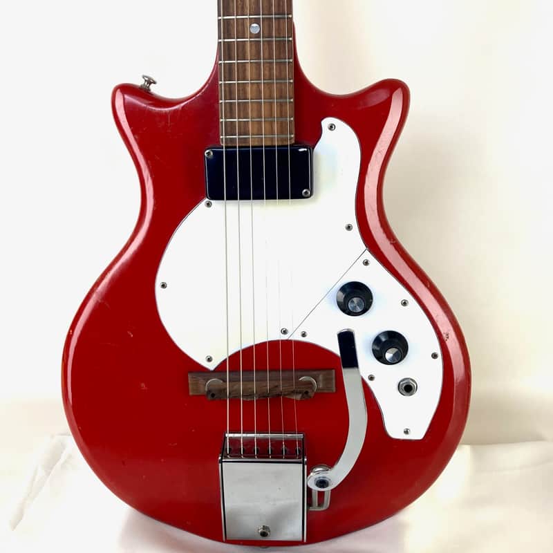 Supro "Suprosonic" 1960's - Red image 1