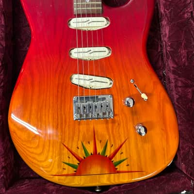 Jon Hill USA  Guitar Strat Style 2015-2018 - Red faded to Ambray ( light Orange) With a beautiful Rising sun image 2