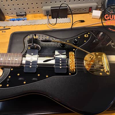 2025 Fender MIJ Japan Traditional ’60s Jazzmaster Black Pearl Matching Headstock Gold Hardware HSC image 13
