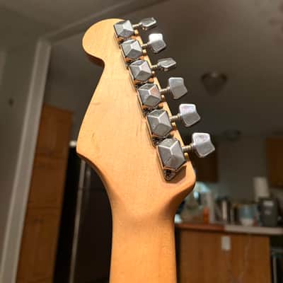 Fender Squier stratocaster Early 2000s - Red image 7
