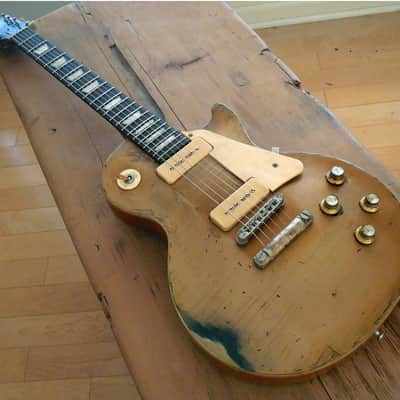Gibson Les paul gold top  tribute (pro heavy relic ) image 2