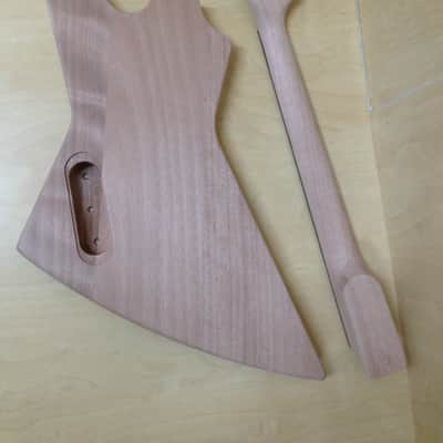 E1958 Explorer Style Electric Guitar DIY Kit,Complete No-Soldering,Mahogany Body image 6