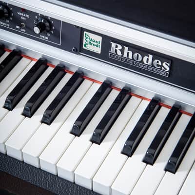 1982 Rhodes Mark II Suitcase 73 "Rod" image 5