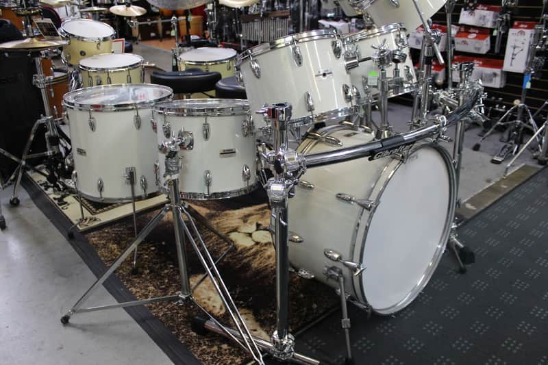 Yamaha 9000 Series Drum Set 13/14/15/18/24 1970s White image 1