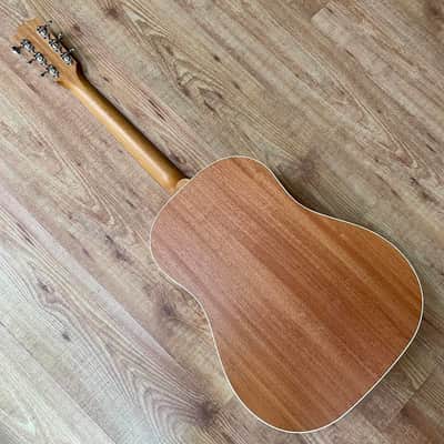 Gibson J-35 '30s Faded Natural image 13