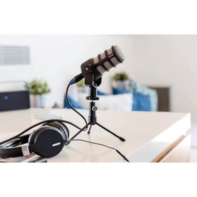 Zoom LiveTrak L-8 8-Channel Digital Mixer and Recorder with Rode PodMic, Monitoring Headphones, Mini Tripod Desktop Mic Stand, XLR Cable, 10x AA Batteries and 32GB microSD Card with Adapter image 6