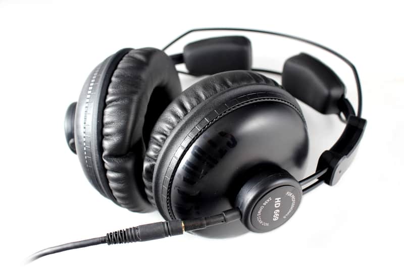SUPERLUX HD-669 closed back Studio Headphones image 1