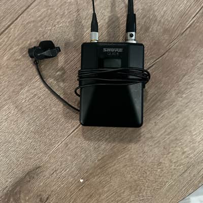 Shure QLXD1 Wireless Bodypack Transmitter with WL185 Lavalier Microphone image 4