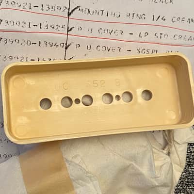 New/Old Stock-Gibson P-90 Cream Soapbar Pick Up Cover 70's image 3