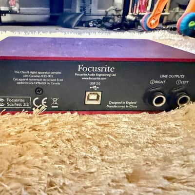 Focusrite Scarlett 2i2 USB 2.0 Audio Interface 2011 - 2016 - Red / Black image 1