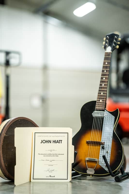 JOHN HIATT OWNED Kay Value Leader K1961 1960s - Sunburst (with certificate)